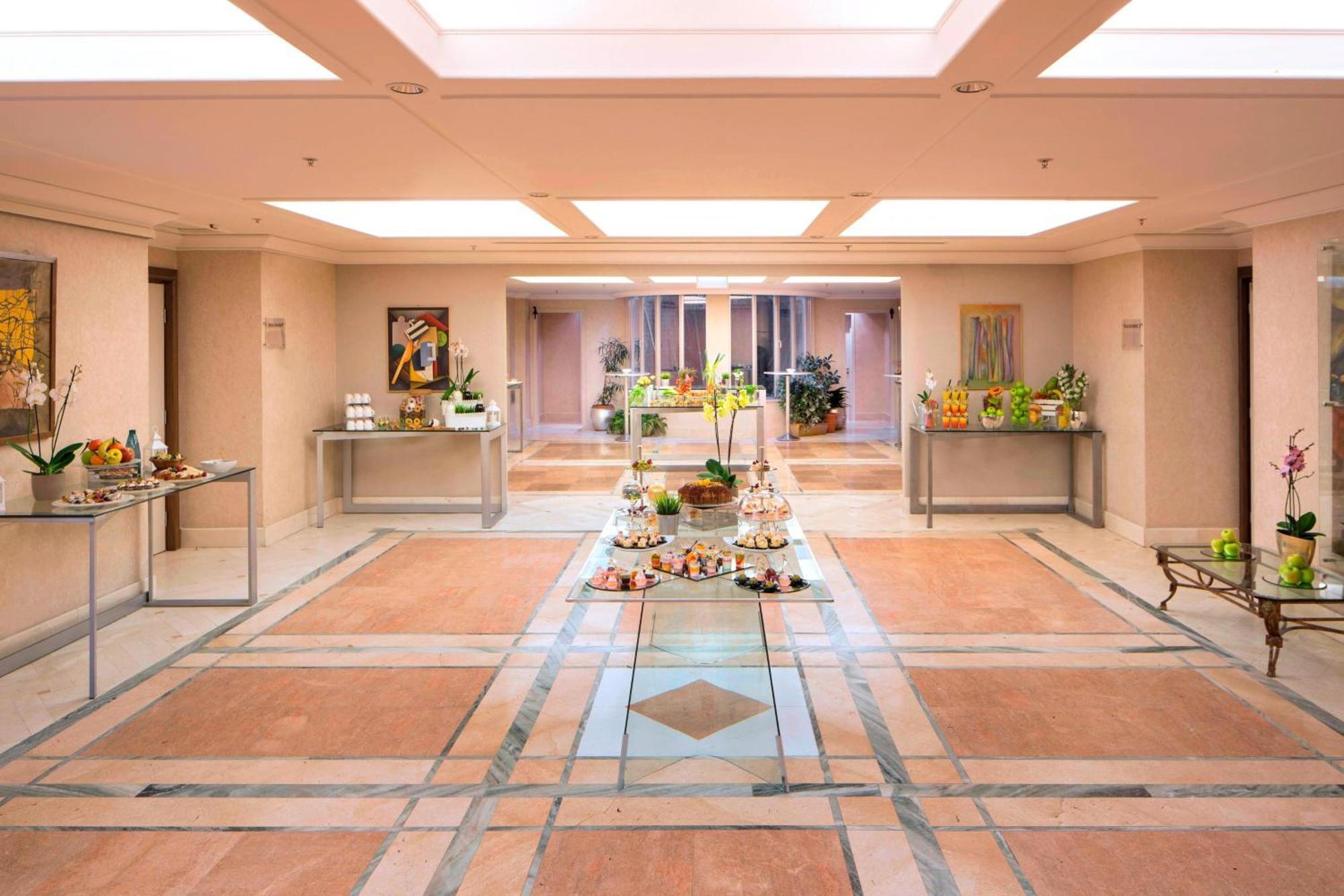 Courtyard By Marriott Rome Central Park — Photos 1